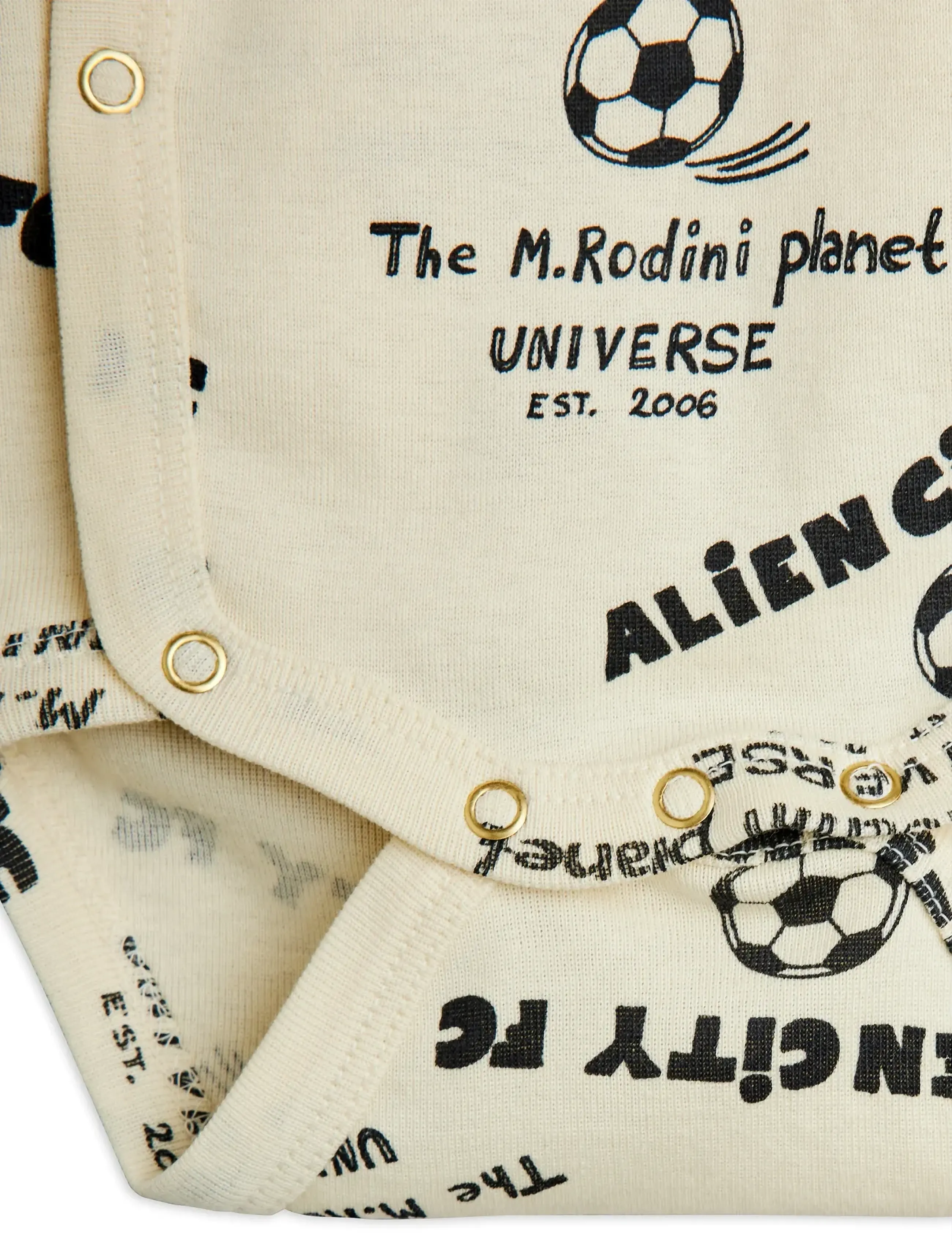 Mini Rodini - Alien City FC aop nb baby set - sæt med body - white - 2