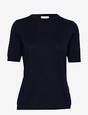 Pamela Strik T-shirt - BLACK IRIS SOLID