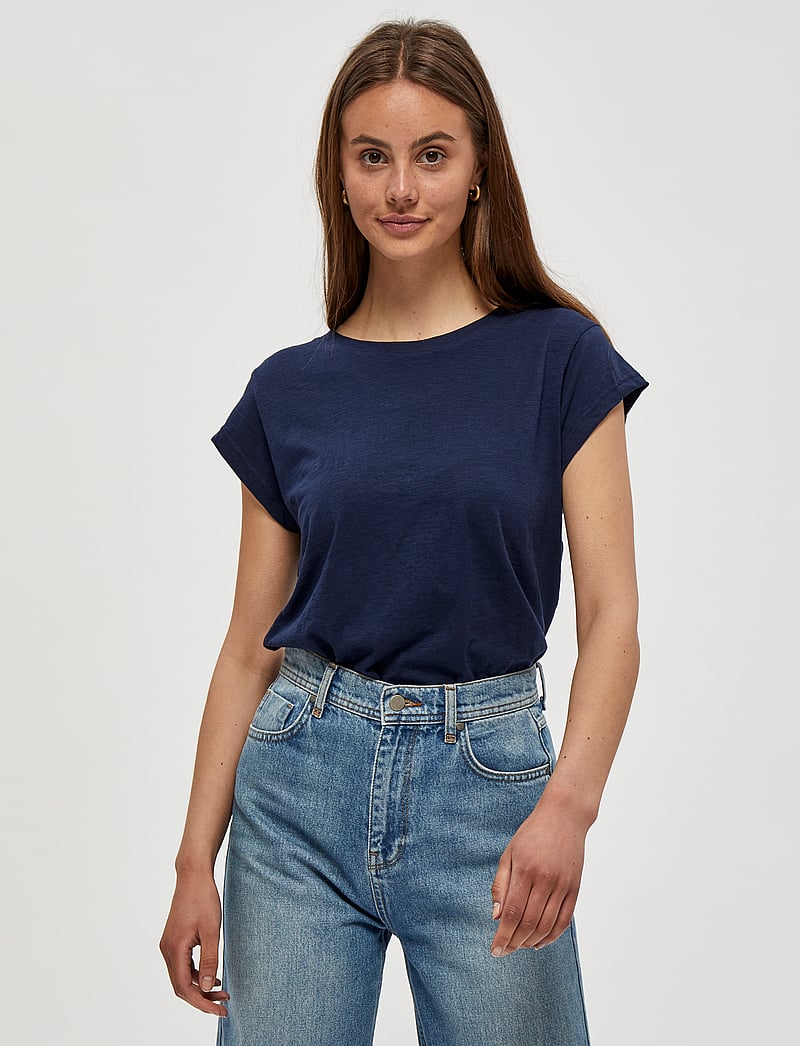 Minus - Leti T-shirt - t-shirts - black iris - 0