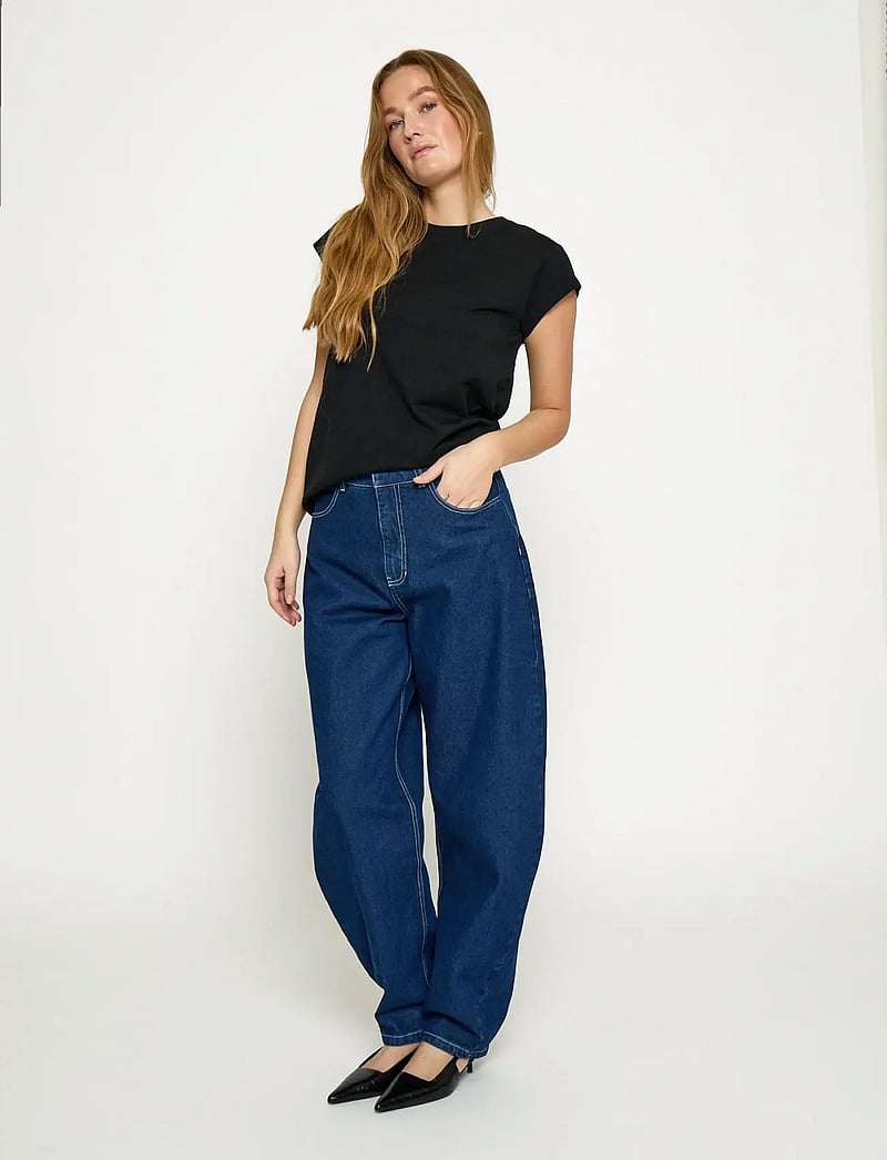 Minus - Leti T-shirt - t-shirts - sort - 4