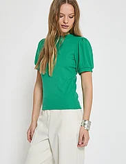 Minus - Johanna T-shirt - laveste priser - golf green - 2