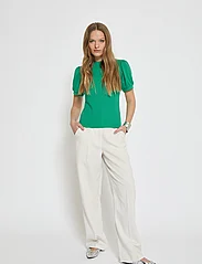Minus - Johanna T-shirt - mažiausios kainos - golf green - 4