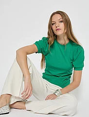 Minus - Johanna T-shirt - najniższe ceny - golf green - 6
