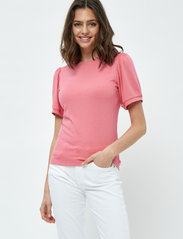 Minus - Johanna T-shirt - laveste priser - pink flamingo - 2