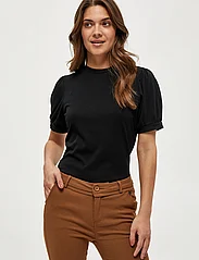 Minus - Johanna T-shirt - lowest prices - sort - 2