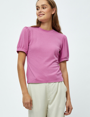 Minus - Johanna T-shirt - de laveste prisene - super pink - 2