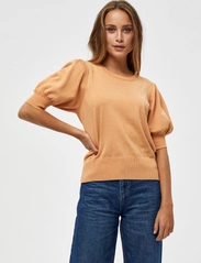 Minus - Liva Strik T-Shirt - gensere - apricot tan melange - 2