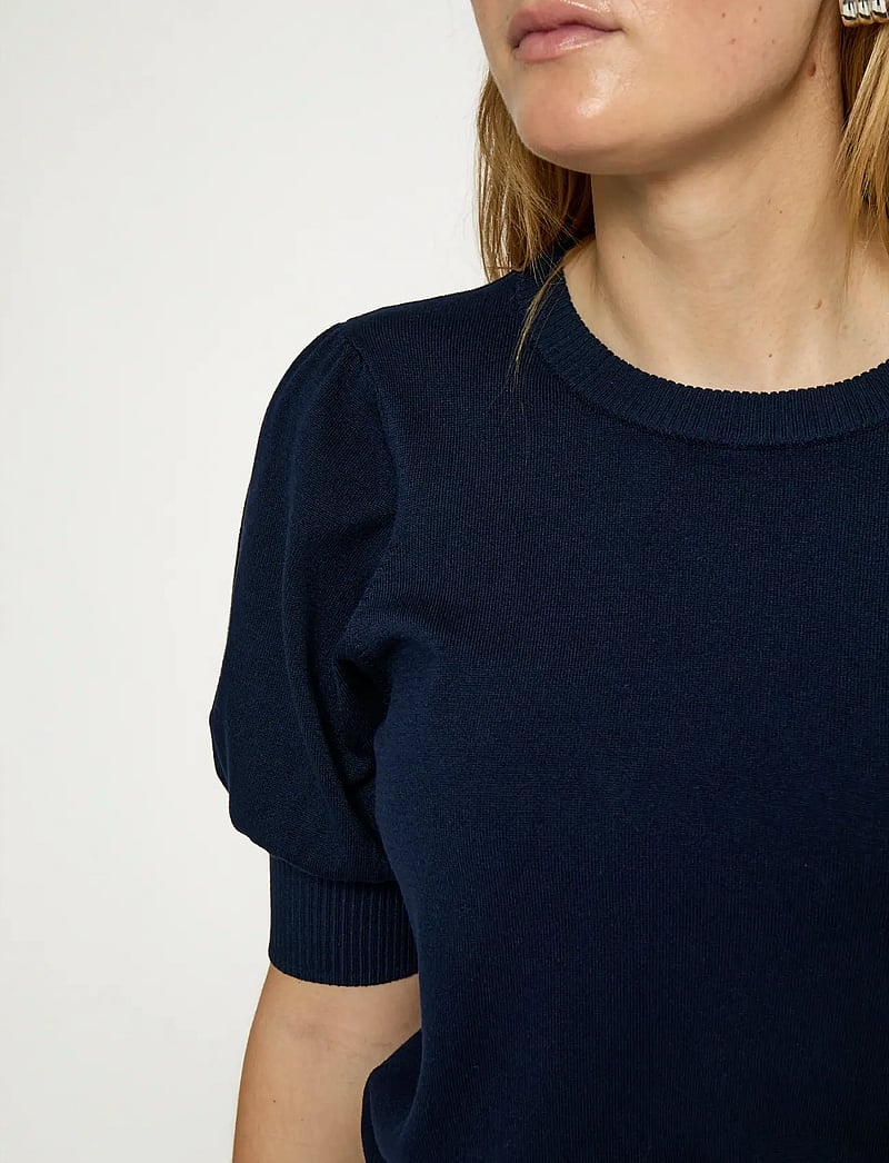 Minus - Liva Strik T-Shirt - kortærmede bluser - black iris solid - 5