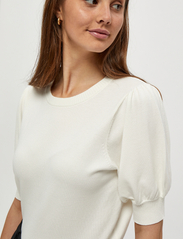 Minus - Liva Strik T-Shirt - laveste priser - broken white - 4