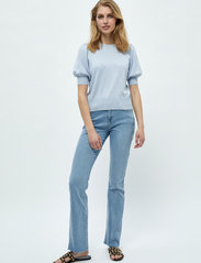 Minus - Liva Strik T-Shirt - sweaters - ibiza blue melange - 4