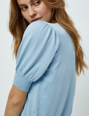 Minus - Liva Strik T-Shirt - sweaters - ice blue - 5