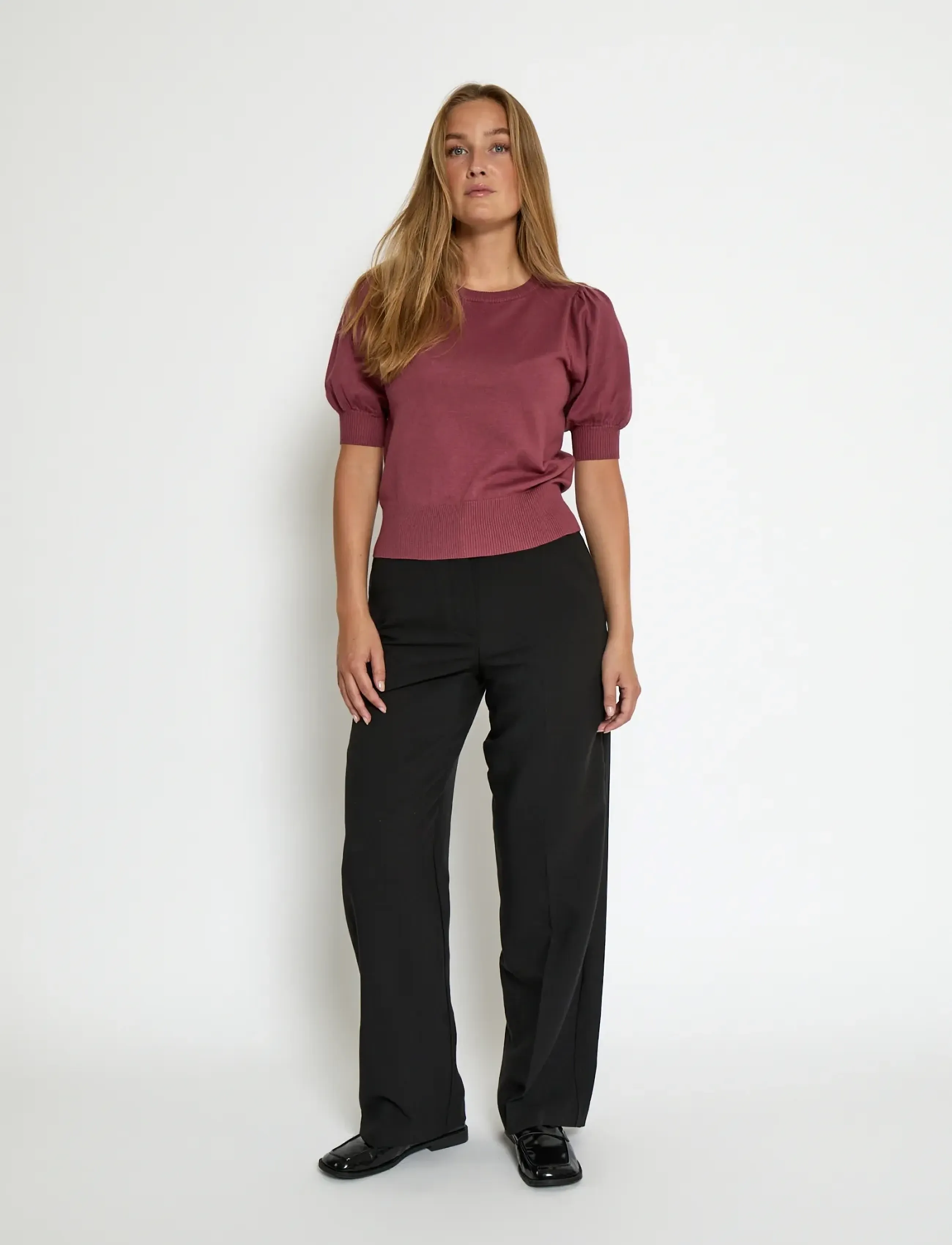 Minus - Liva Strik T-Shirt - short-sleeved blouses - roan rouge - 4