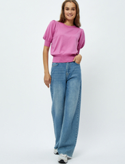Minus - Liva Strik T-Shirt - swetry - super pink - 4