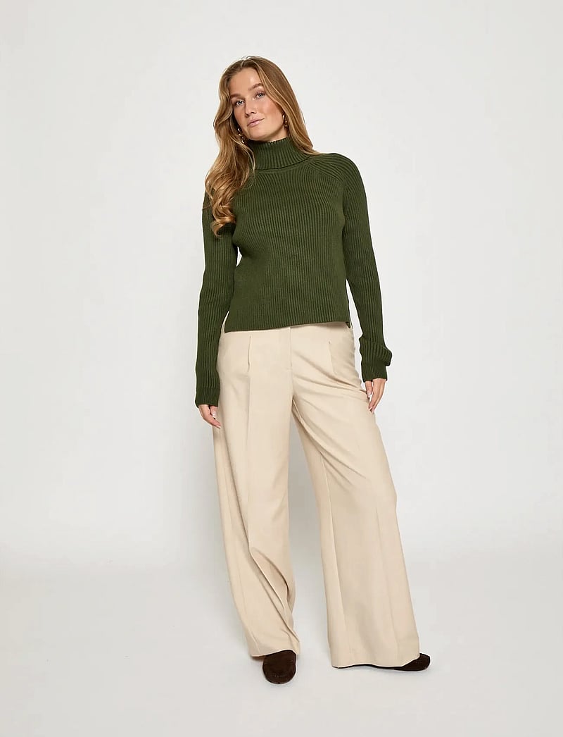 Minus - MSAva knit turtleneck - turtlenecks - rifle green - 4