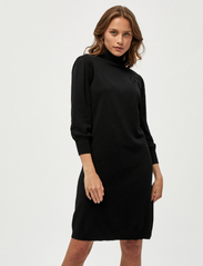 Minus - Mersin highneck knit dress - stickade klänningar - sort - 2