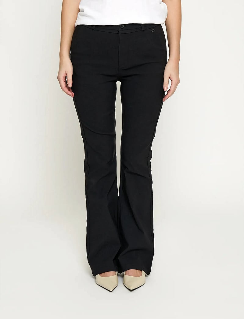 Minus - Carma Flared Bukser - nuo kelių platėjančios - sort - 0