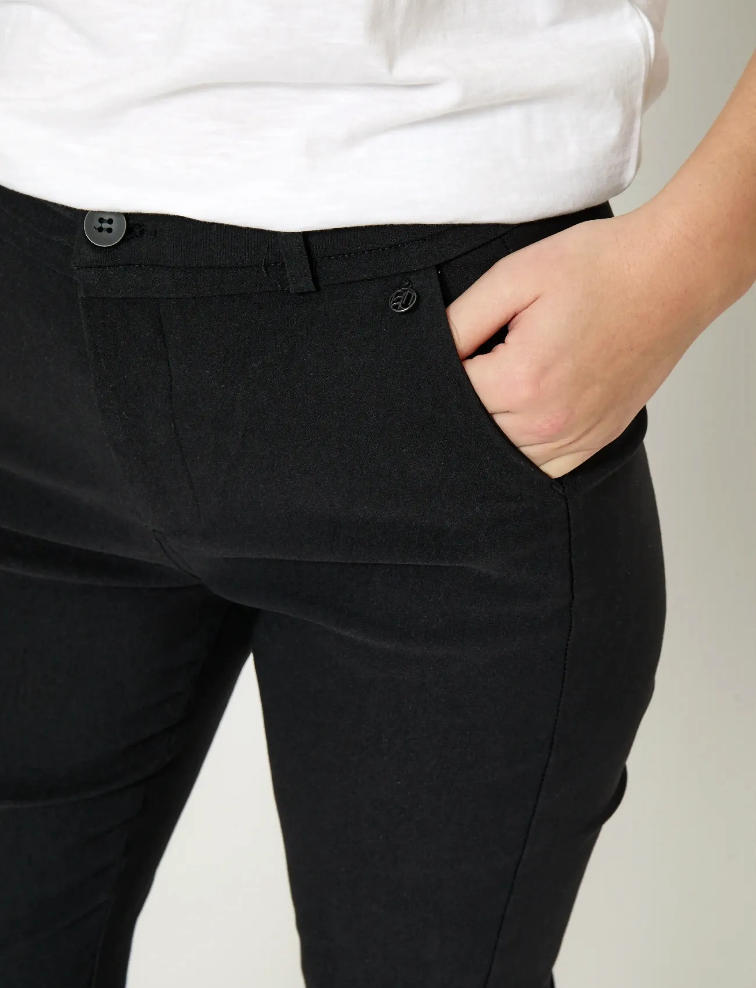 Minus - Carma Flared Bukser - hosen - sort - 5