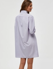 Minus - Meria Dress - skjortekjoler - cosmic lavender - 3
