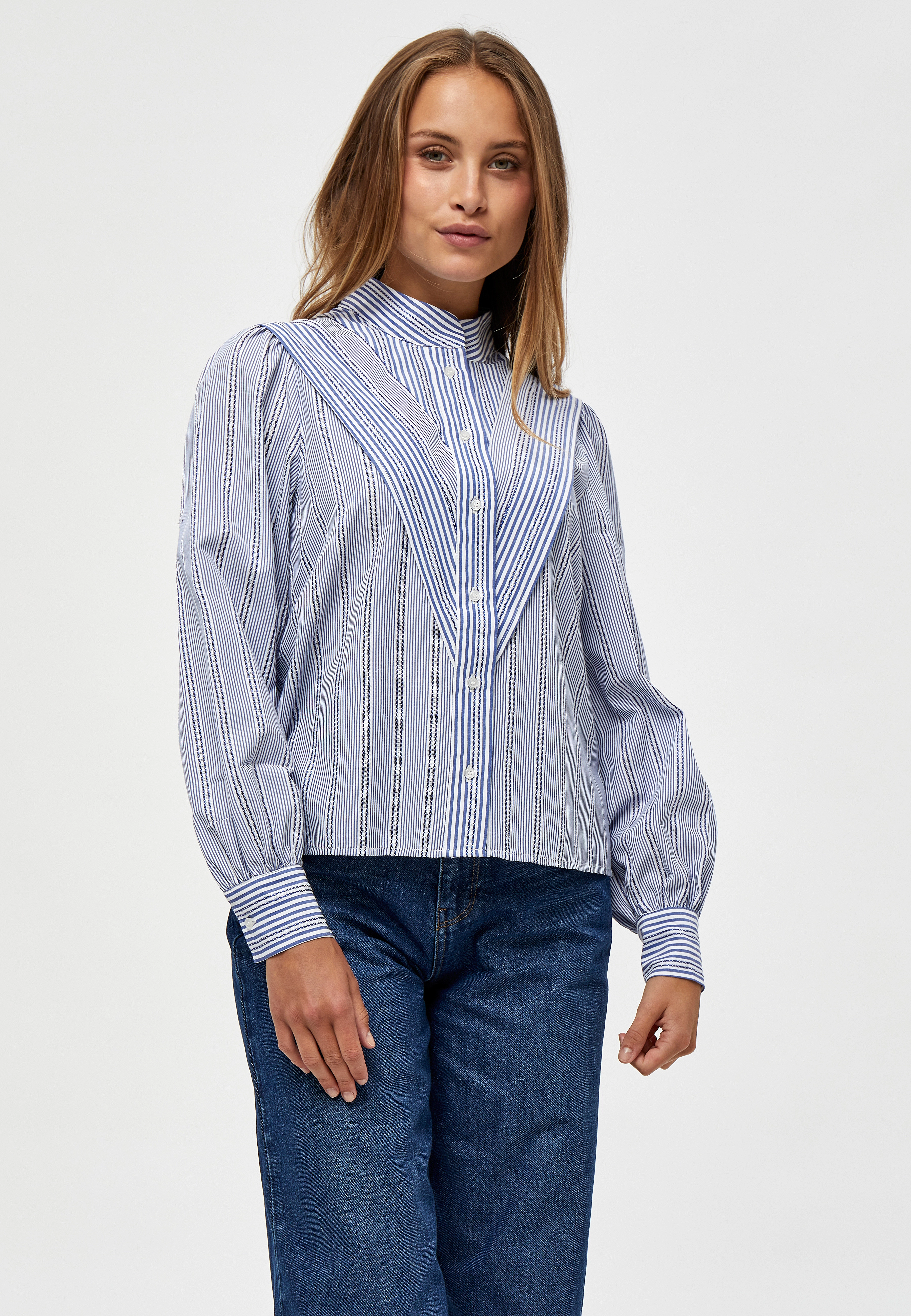 Minus - Danina Shirt - dark pasific blue stripes - 2