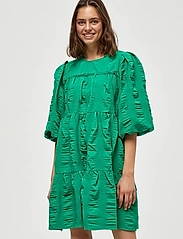 Minus - Lelia Dress - korta klänningar - ivy green - 2