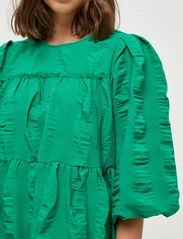 Minus - Lelia Dress - korte kjoler - ivy green - 4