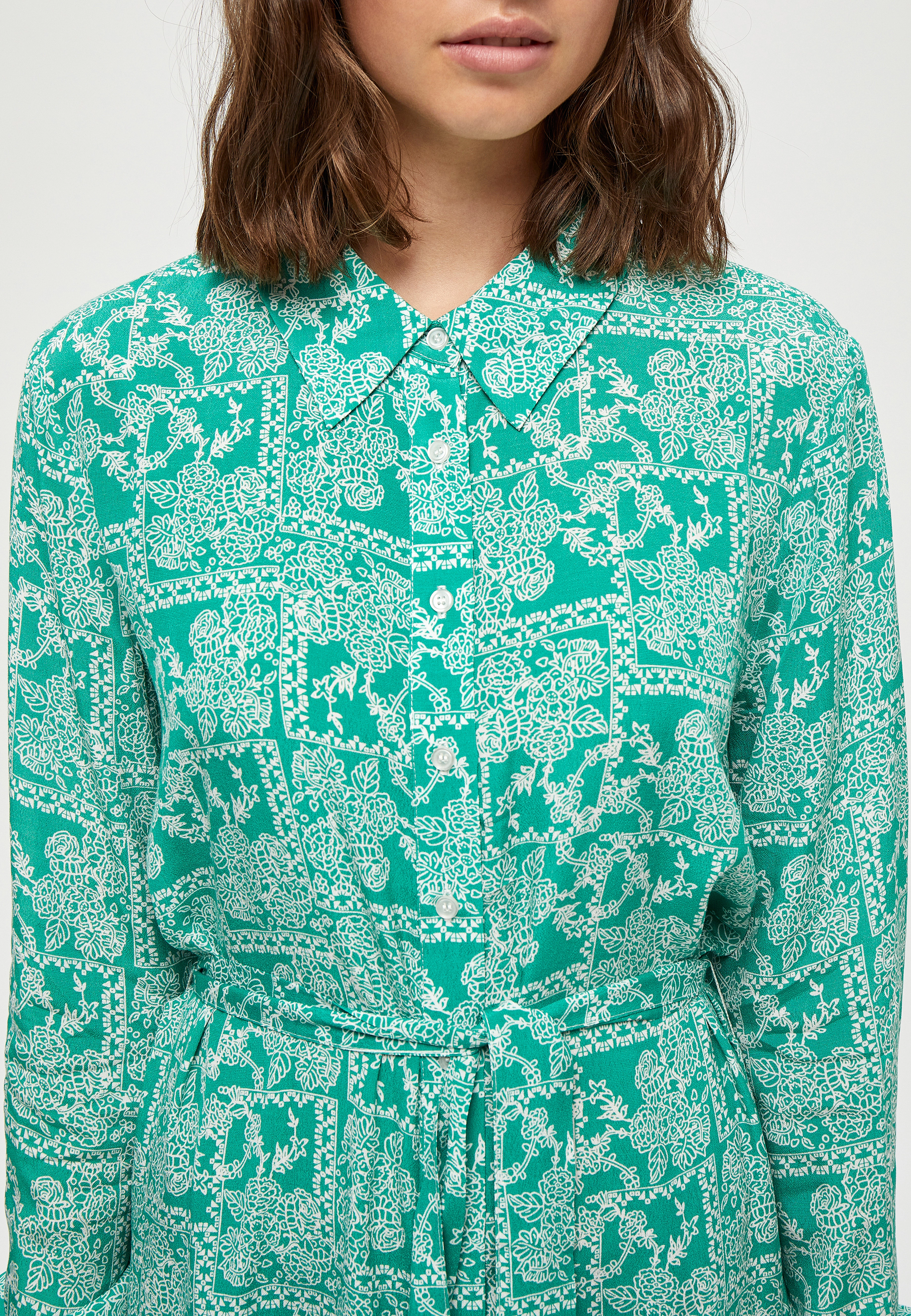Minus - Aika Shirtdress - ivy green patchwork print - 4