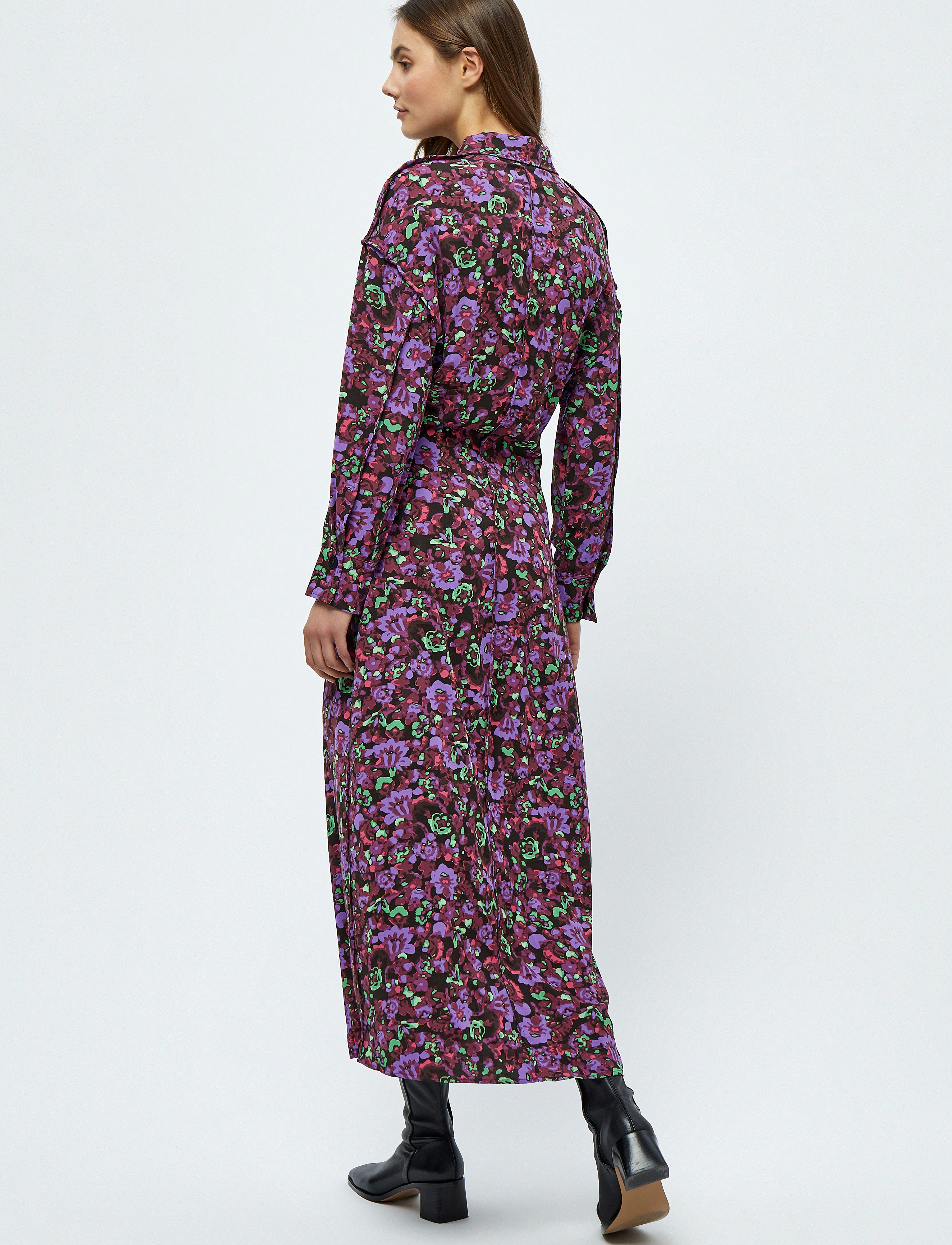 Minus - Sadia Shirtdress - skjortekjoler - raspberry bloom print - 3