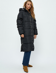 Minus - Alexis Long Puffer Jacket 2 - winter jackets - sort - 3