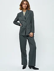 Minus - Lekira Blazer 1 - ballīšu apģērbs par outlet cenām - slate brown checked - 2