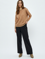 Minus - Stormy Knit Pullover - gensere - sand striped - 5