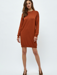 Minus - Gira Knit Dress - knitted dresses - desert sand - 4