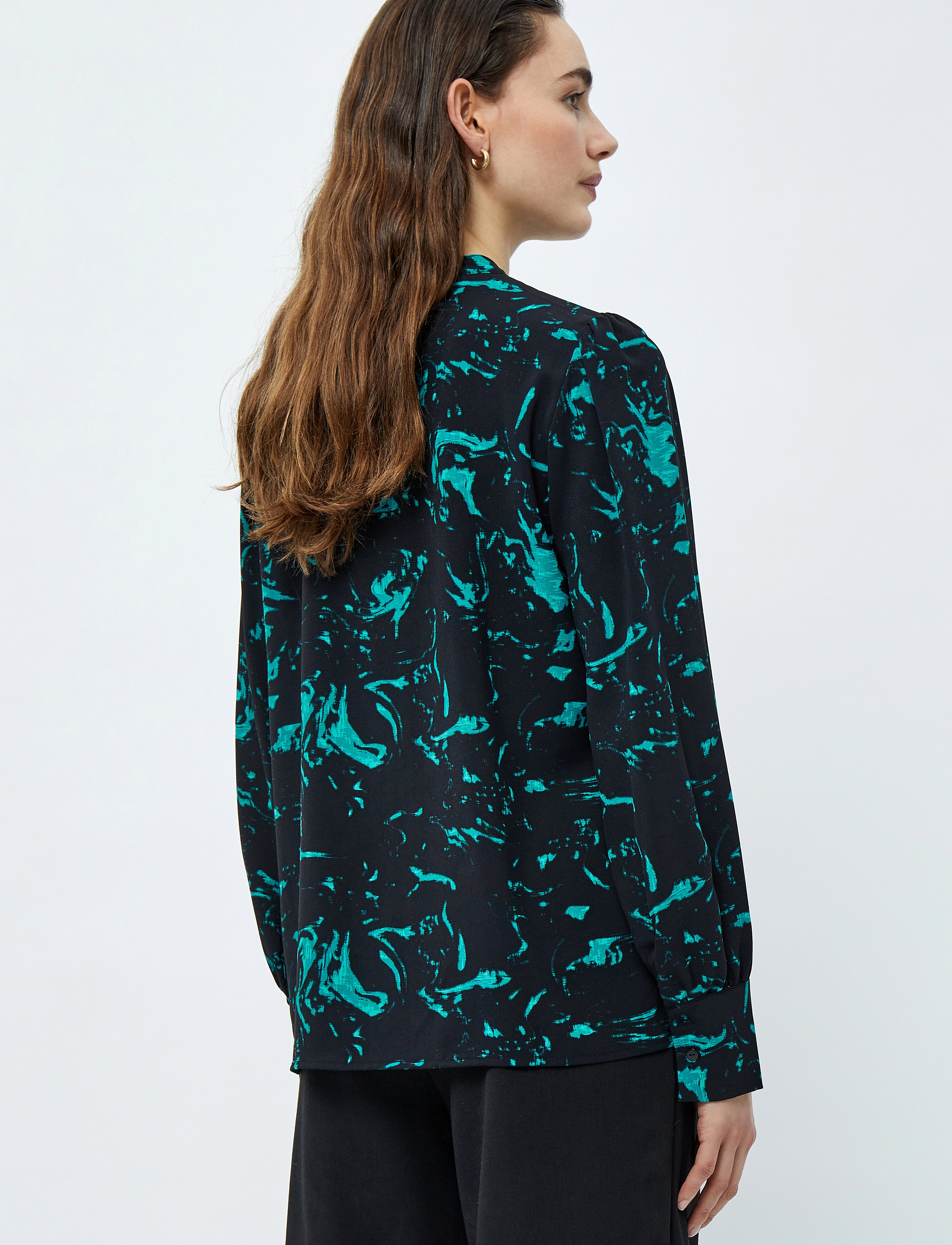 Minus - Selena Skjorte - langärmlige hemden - ocean green swirl print - 3