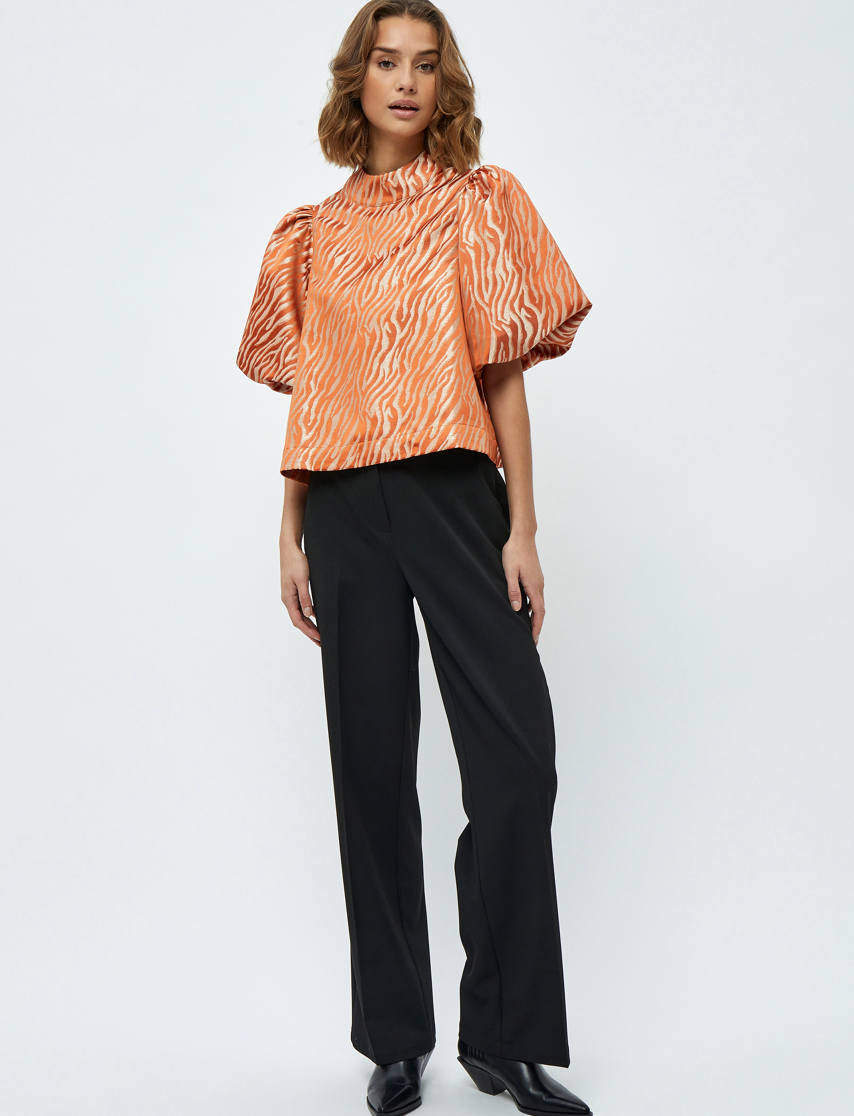 Minus - Emmalia Bluse - mandarin orange print - 4