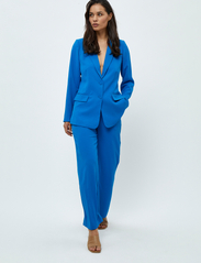 Minus - Veila Blazer - festkläder till outletpriser - ocean blue - 6