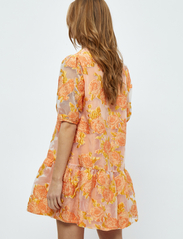 Minus - Calima Kjole - feestelijke kleding voor outlet-prijzen - orange peel - 3