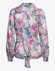 Minus - Mercy Slå-om Bluse - long-sleeved blouses - super pink print - 1