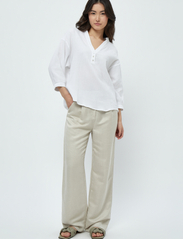 Minus - Hemma 3/4 Sleeve Blouse 1 - blouses korte mouwen - hvid - 5
