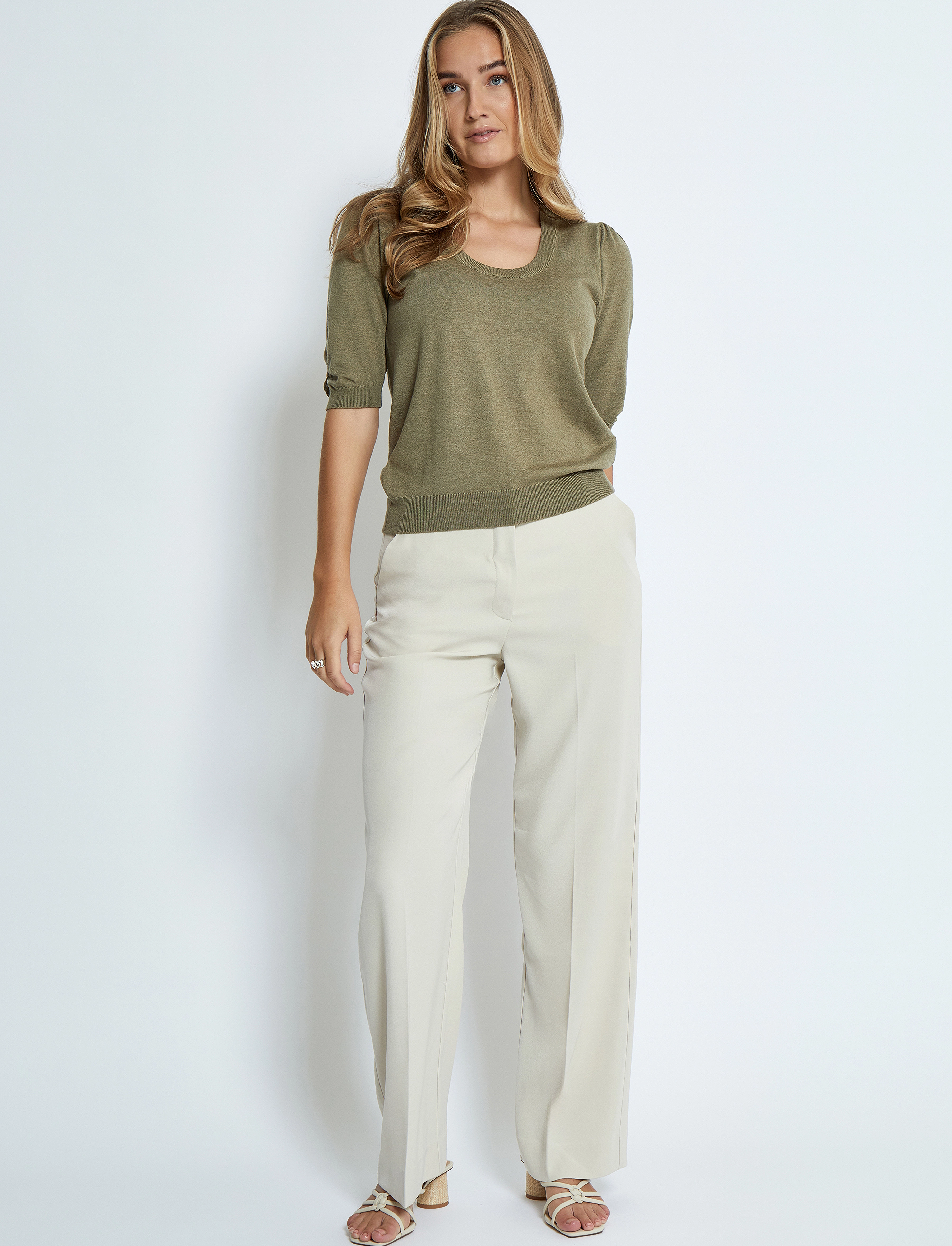 Minus - MSPam Scoop Neck Knit T-Shirt - gothic olive melange - 4