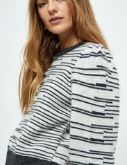 Minus - Marilou 3/4 Sleeve Knit Pullover - pullover - high-rise grey stripe - 5