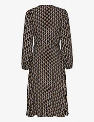 Minus - MSMarceline Long Sleeve Midi Wrap D - omlottklänningar - nomad sand print - 2