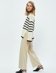 Minus - Leonie Collar Knit Pullover - striktrøjer - gardenia stripe - 6