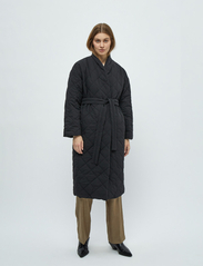 Minus - Naria Padded Wrap Coat - winter coats - sort - 5
