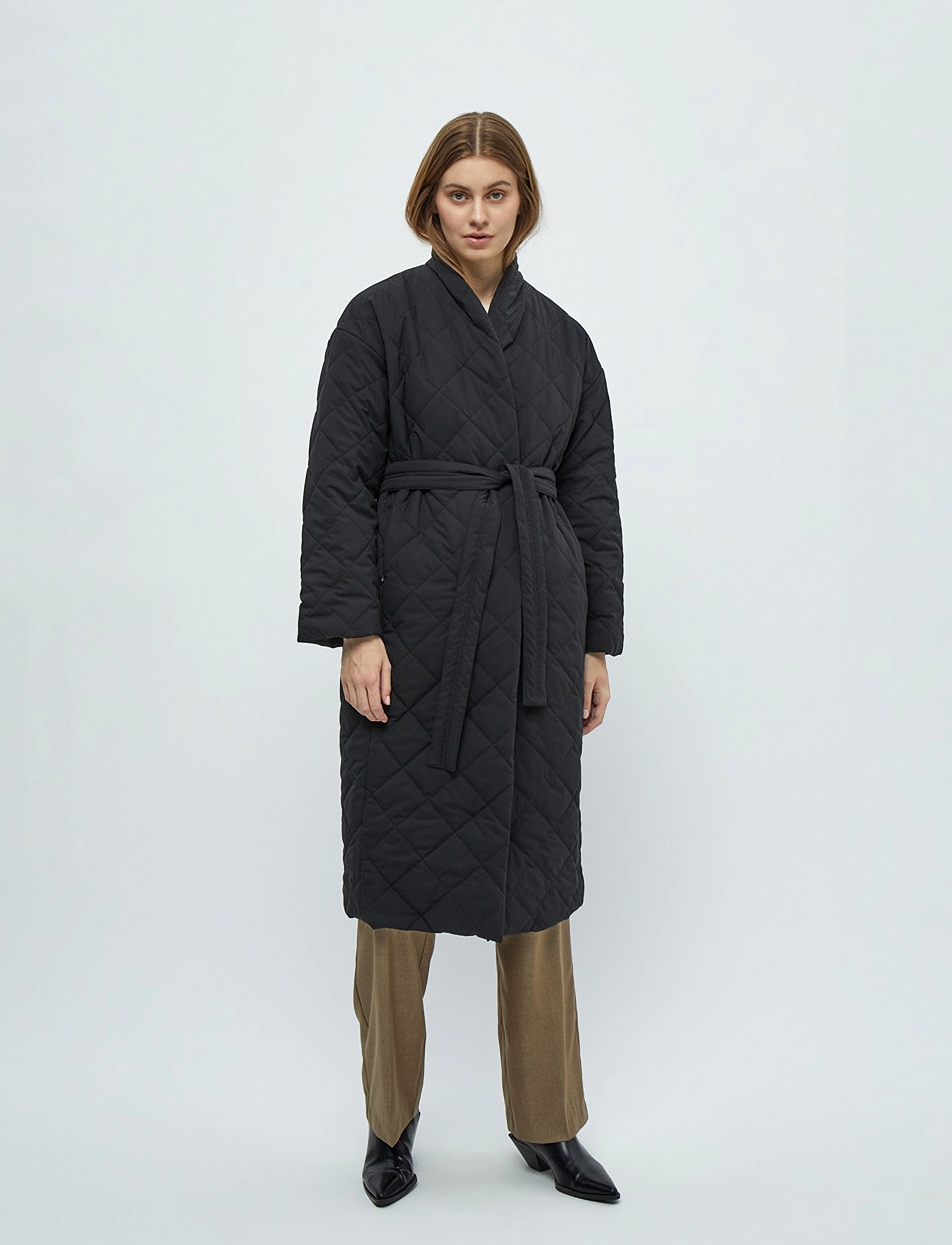 Minus - Naria Padded Wrap Coat - sort - 5