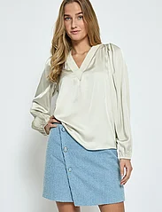 Minus - MSSelva V-Neck Blouse - long-sleeved blouses - light birch - 2