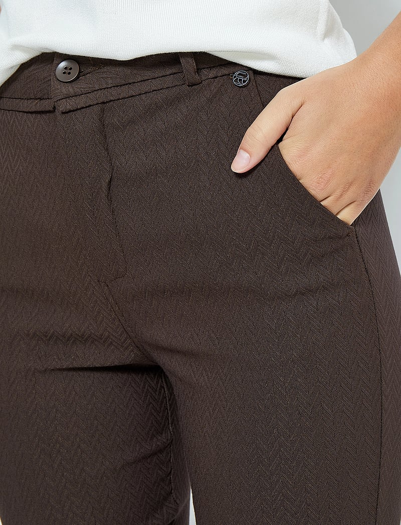 Minus - MSCarma Flared Graphic Pants - alt laiad püksid - dark earth - 5