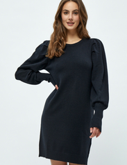 Minus - Anissa Kjole - knitted dresses - sort - 2