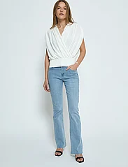 Minus - MSElvie Modal Wrap Top - blouses zonder mouwen - broken white - 4