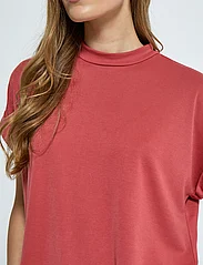 Minus - MSMavelyn Modal Blouse - short-sleeved blouses - barn red - 5