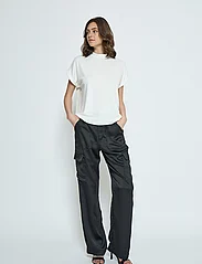Minus - MSMavelyn Modal Blouse - short-sleeved blouses - broken white - 4