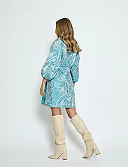 Minus - MSAlika Short Wrap Dress - vakarėlių drabužiai išparduotuvių kainomis - lake blue - 3
